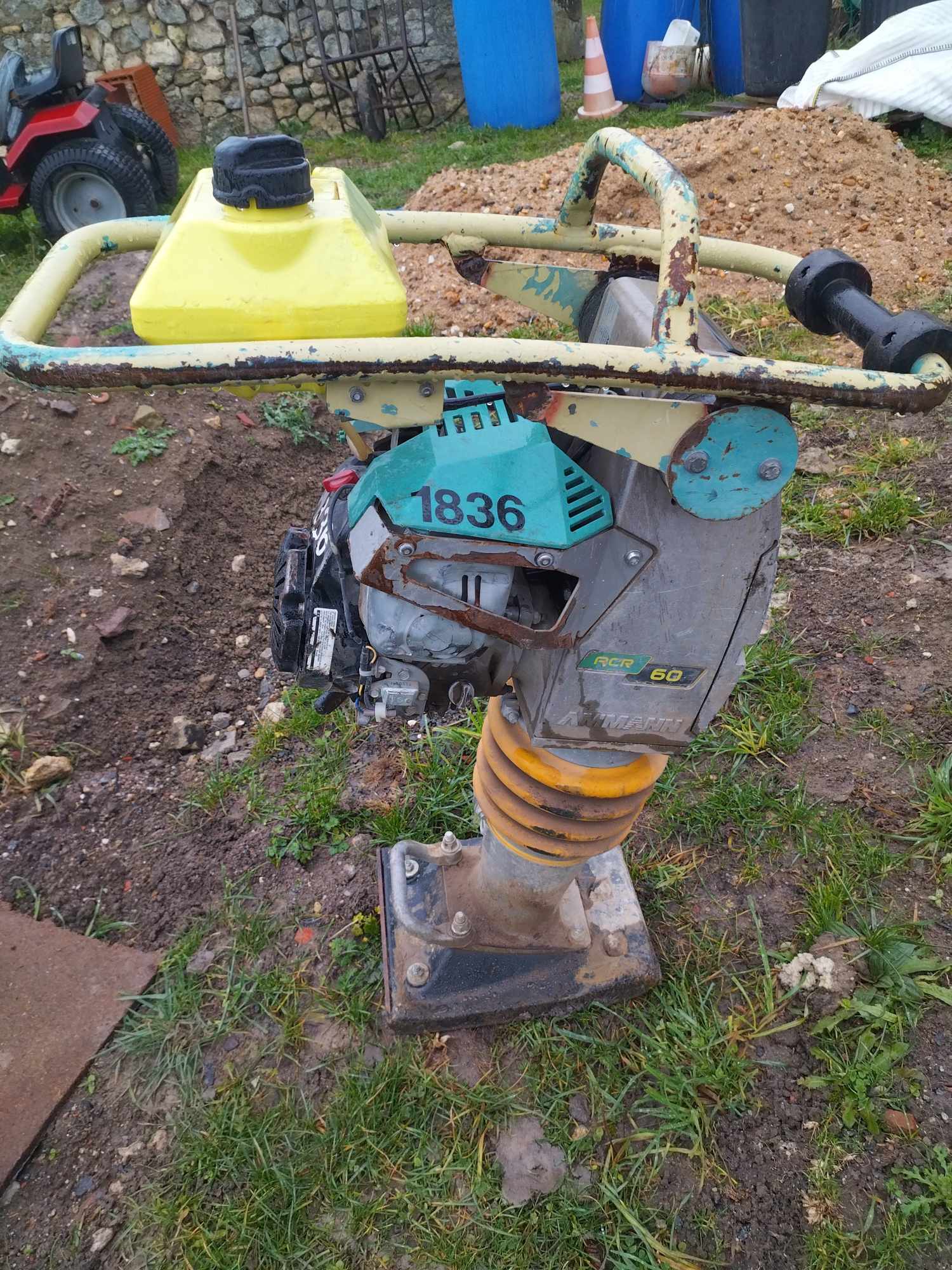 Location plaque vibrante 03 entre particuliers